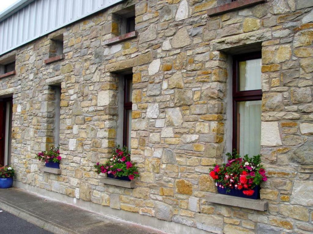 نزل Donegal Townفي The Bluestack Centre المظهر الخارجي الصورة